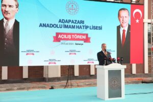 SAKARYA (AA) – Milli Eğitim Bakanı Yusuf Tekin, "Kısa vadede