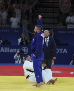 - Para judoda erkekler +90 kilo J1 kategorisinde Onur Taştan,