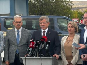 ANKARA (AA) – Eski CHP Genel Başkanı Kemal Kılıçdaroğlu ve