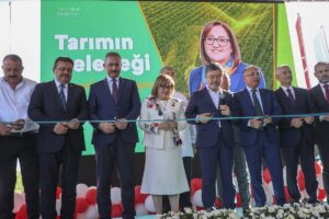 - "Kimler üretiyorsa, kimler bu memleket için taş üzerine taş