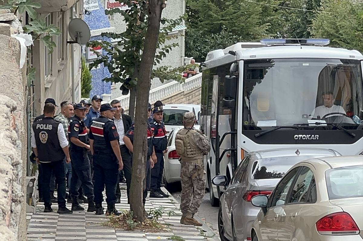 Tekirdağ'da bebeğe cinsel istismar suçundan tutuklu zanlılar yer gösterme için olay yerine getirildi