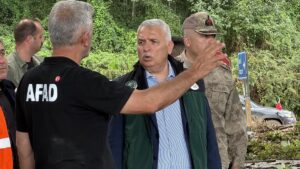 - "Yağışlar salıya kadar devam edecek deniliyor, sarı uyarı tekrar