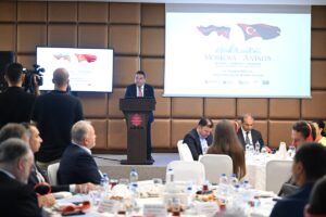 ANTALYA (AA) – Türkiye ve Rusya arasındaki ticari bağları güçlendirmeyi,