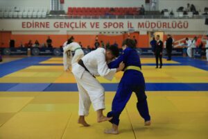 EDİRNE (AA) – Uluslararası Edirne Judo Turnuvası, bugün yapılan müsabakalarla