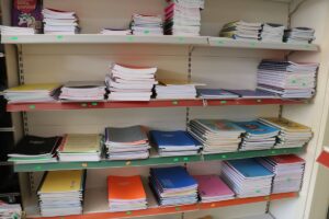 YALOVA (AA) – Yalova'da bir kırtasiyeci, ihtiyaç sahibi öğrencilere okul