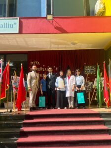 TİRAN (AA) – Yunus Emre Enstitüsü (YEE), Arnavutluk'ta Türkçe eğitimi