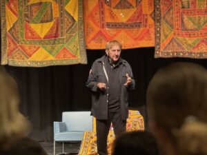 İSTANBUL (AA) – Oyuncu, oyun yazarı ve yönetmen Ali Poyrazoğlu'nun