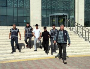 KIRIKKALE (AA) – Ankara'da taksiyi gasbettikleri iddiasıyla Kırıkkale'nin Delice ilçesinde