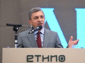 ANTALYA (AA) – Antalya Valisi Hulusi Şahin, kentte ruhsatsız işletmelerle