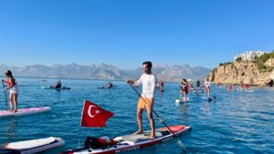 ANTALYA (AA) – Antalya'da, 29 Ekim Cumhuriyet Bayramı kutlamaları kapsamında