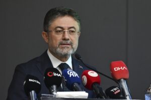 ANKARA (AA) – Tarım ve Orman Bakanı İbrahim Yumaklı, çocuk