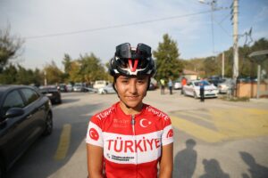 EDİRNE (AA) – GÖKHAN ZOBAR – Edirne'nin sıcak asfaltla kaplı