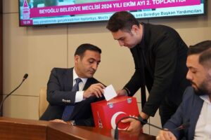 - Bütçeye ilişkin söz alan AK Parti'li Meclis Üyesi Birol