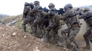 BİTLİS (AA) – ŞENER TOKTAŞ – Bitlis'te Polis Özel Harekat