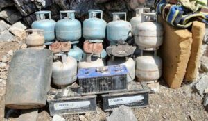 BİTLİS (AA) – Bitlis'te terör örgütü PKK mensuplarınca kullanılan sığınakta