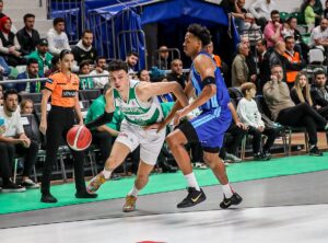 - Bursaspor Basketbol: 94 - Türk Telekom: 90