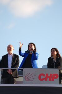 İSTANBUL (AA) – CHP Genel Başkanı Özgür Özel, Ahmet Özer'in