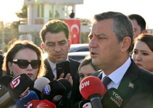 ANKARA (AA) – CHP Genel Başkanı Özgür Özel, "Terörü kim,