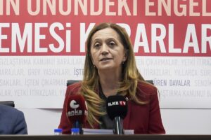 İSTANBUL (AA) – Devrimci İşçi Sendikaları Konfederasyonu (DİSK), sendikal hakların