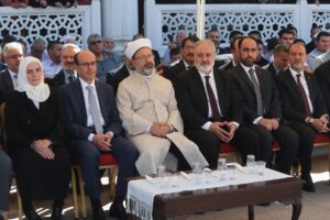 ANKARA (AA) – Diyanet İşleri Başkanı Ali Erbaş, Ankara'da gençlik