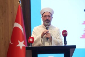 İSTANBUL (AA) – Diyanet İşleri Başkanı Ali Erbaş, aile yapısını