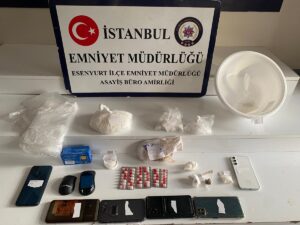 İSTANBUL (AA) – Esenyurt'ta, uyuşturucu operasyonunda gözaltına alınan 3 şüpheli