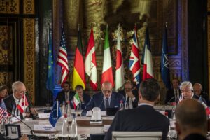 ROMA (AA) – G7 ülkelerinin savunma bakanları, tarihte ilk kez