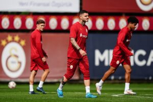 - Hakim Ziyech, takımla çalışmalara başladı