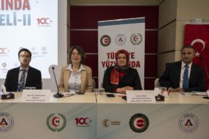 HAK-İŞ'ten "Türkiye Yüzyılında Emeklilik Paneli"