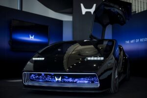 - İnsan odaklı yaklaşımı temel alan Honda 0 serisi, "ince,