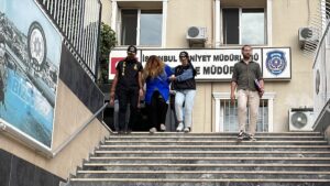 İSTANBUL (AA) – İstanbul'un 6 ilçesinde 8 ayrı kuyumcudan hırsızlık