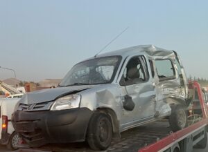 KAYSERİ (AA) – Kayseri'de kamyon ile çarpışan hafif ticari araçta