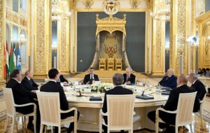 - "Kırgızistan, BDT içindeki işbirliğini ve ülkeler arasında dostane ilişkilerin