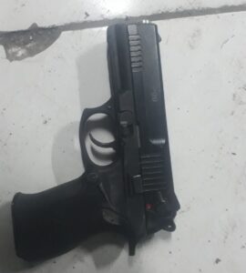 KIRŞEHİR (AA) – Kırşehir'de yasa dışı silah ticareti operasyonunda piyasa