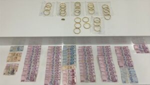 KONYA (AA) – Konya'nın Beyşehir ilçesinde, bir kuyumcuya sahte altın