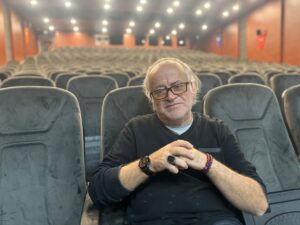 İSTANBUL (AA) – OyunBozan Atölye'nin hazırladığı "Aşk Derinlerde Onbaşı" adlı