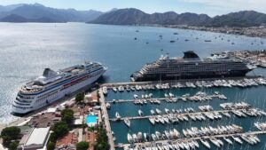 MUĞLA (AA) – Muğla'nın Marmaris ilçesine "Explora I" ve "Astoria