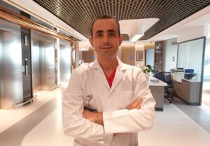 İSTANBUL (AA) – Medipol Sağlık Grubundan Göz Hastalıkları Uzmanı Prof.