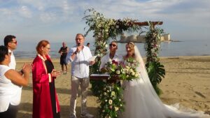 MERSİN (AA) – Almanya'da yaşayan Sedat Freistadt, meme kanseri tedavisi