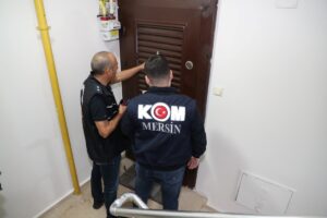 MERSİN (AA) – Mersin'de tefecilere yönelik operasyonda gözaltına alınan 13