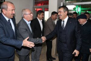 - "Şuanda okullarımızda Türkçe dersleri ve Türk edebiyat derslerinin sınavları