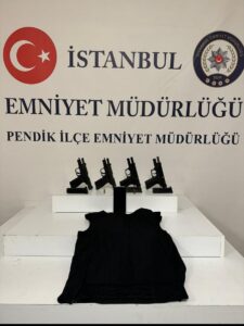 İSTANBUL (AA) – Pendik'te düzenlenen operasyonda bir şüpheli gözaltına alınırken,