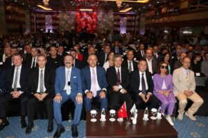 - "Kuzeyimizde ve güneyimizdeki savaş ateşi giderek büyüyor. Nereye gittiği