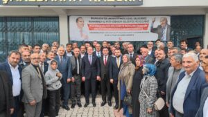 BİTLİS (AA) – Yeniden Refah Partisi Genel Başkanı Fatih Erbakan,