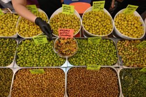 ANTALYA (AA) – Antalya'da, Anadolu lezzetlerinin yer aldığı Yöresel Ürünler