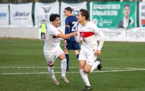 SAKARYA (AA) – 18 Yaş Altı Milli Futbol Takımı, Sakarya'da