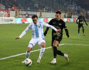 Stat: Çorum Şehir Hakemler: Erdem Mertoğlu, Erkan Akbulut, Serdar Osman