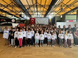 - Savaş mağduru çocuklar yaklaşık 2,5 yıl Antalya'da eğitimlerini, sanatsal