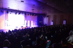 ADANA (AA) – Türkiye'nin ilk astronotu Alper Gezeravcı, Adana'da okul