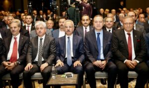 SAKARYA (AA) – Ulaştırma ve Altyapı Bakanı Abdulkadir Uraloğlu, "Ülke